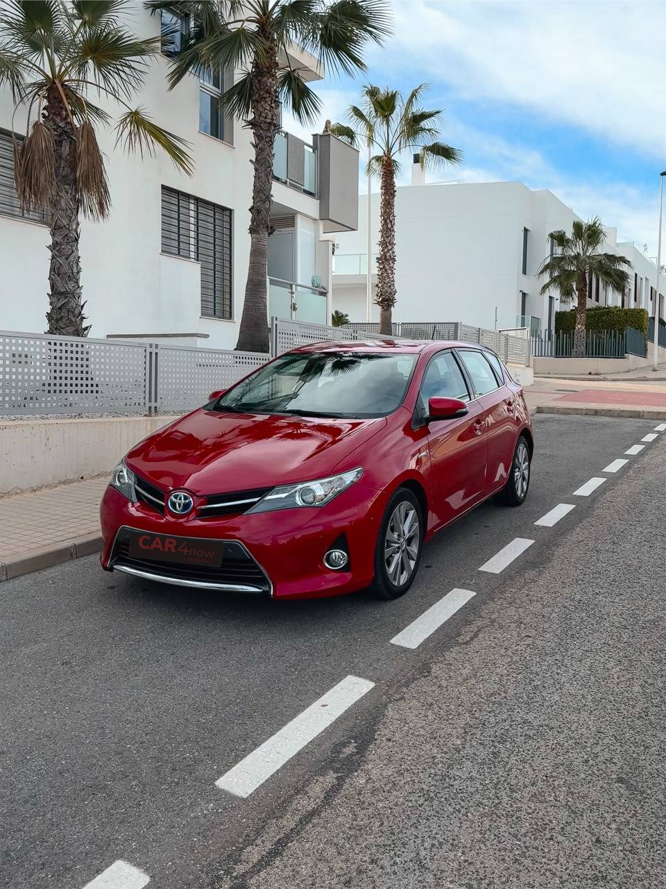 Toyota Auris передній вигляд