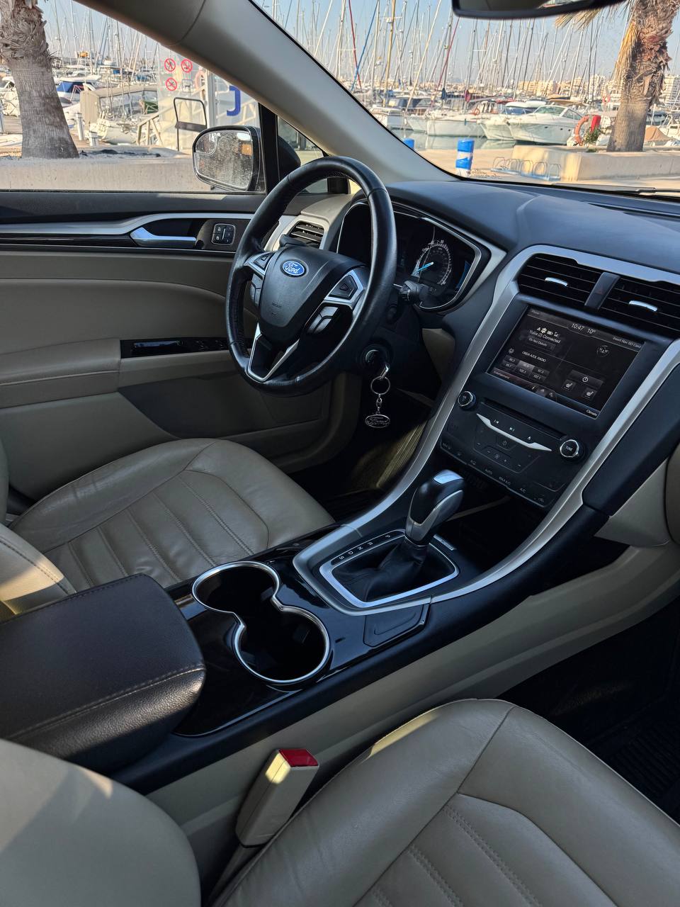 Ford Fusion задній вигляд