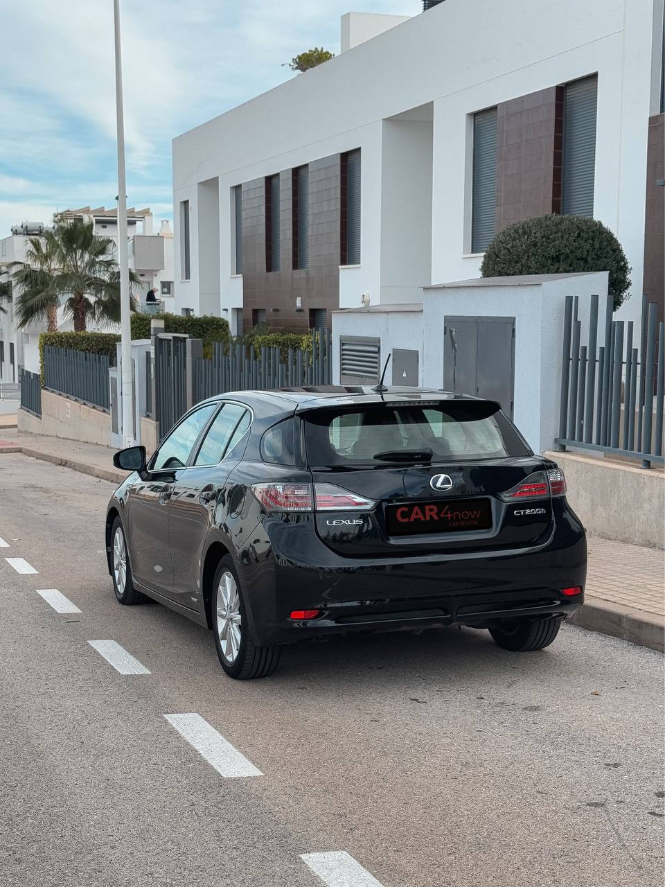 Lexus CT200 бічний вигляд