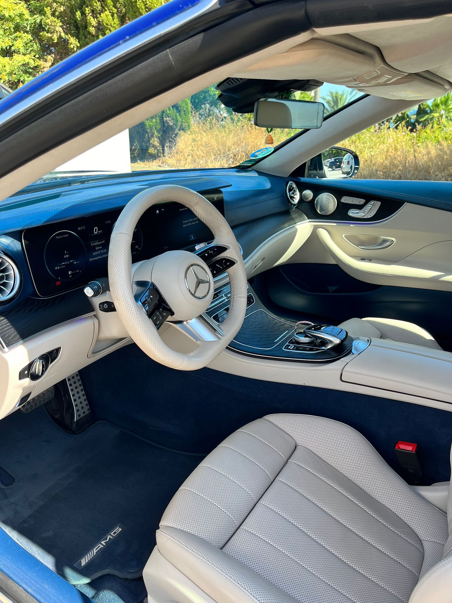 Mercedes-Benz E300 Cabrio 3