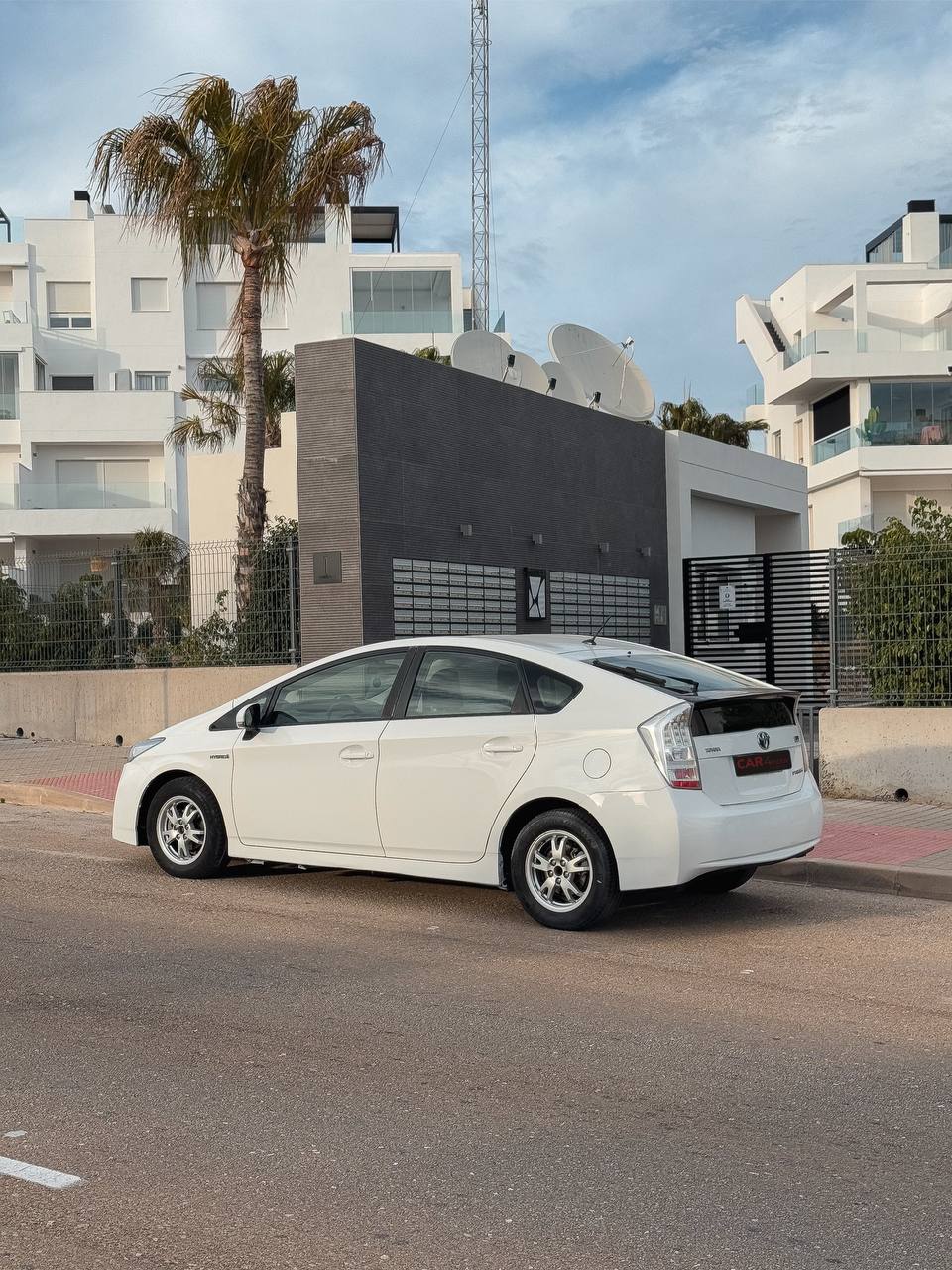 Toyota Prius бічний вигляд